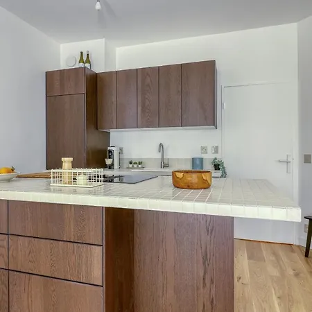 Nice 1br Flat-huge Private Terrace Garden-paris 20 Apartment *