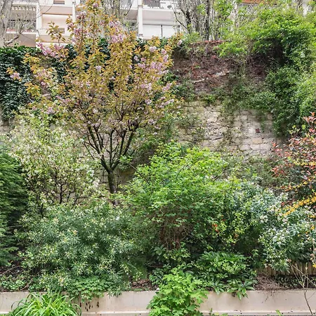 Nice 1br Flat-huge Private Terrace Garden-paris 20 Apartment *